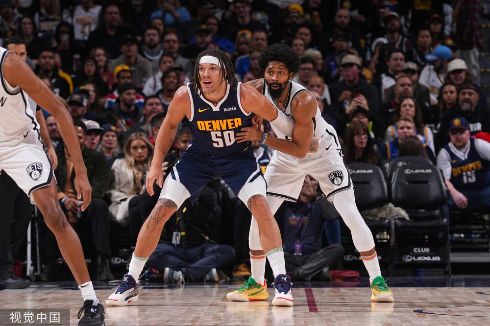 独占鳌头 独占鳌头