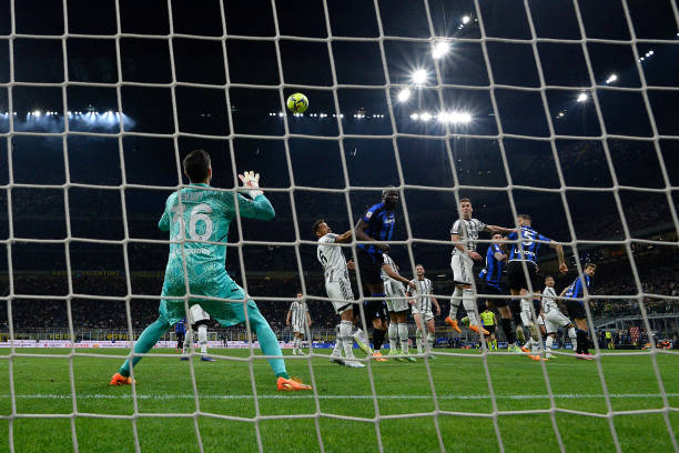 谷爱凌的背 谷爱凌的背